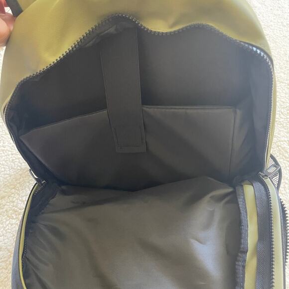 Atley James 3 Piece Backpack Set - Picture 8 of 16